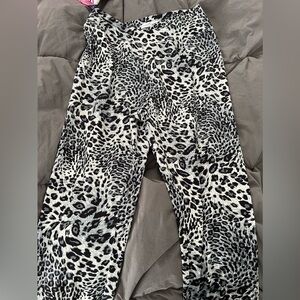 BY EGREIS | Egi Leggings Size Scrunch Butt Size L